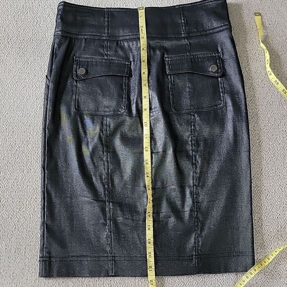 Bebe Black Shiny Metallic Pencil Skirt - Size 6 - Picture 12 of 16